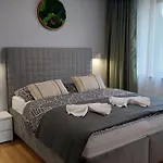 Apartment C2 *